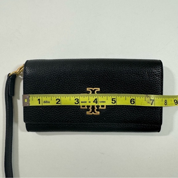 Tory Burch Britten Envelope Wallet Black Pebbled Leather - Picture 13 of 13
